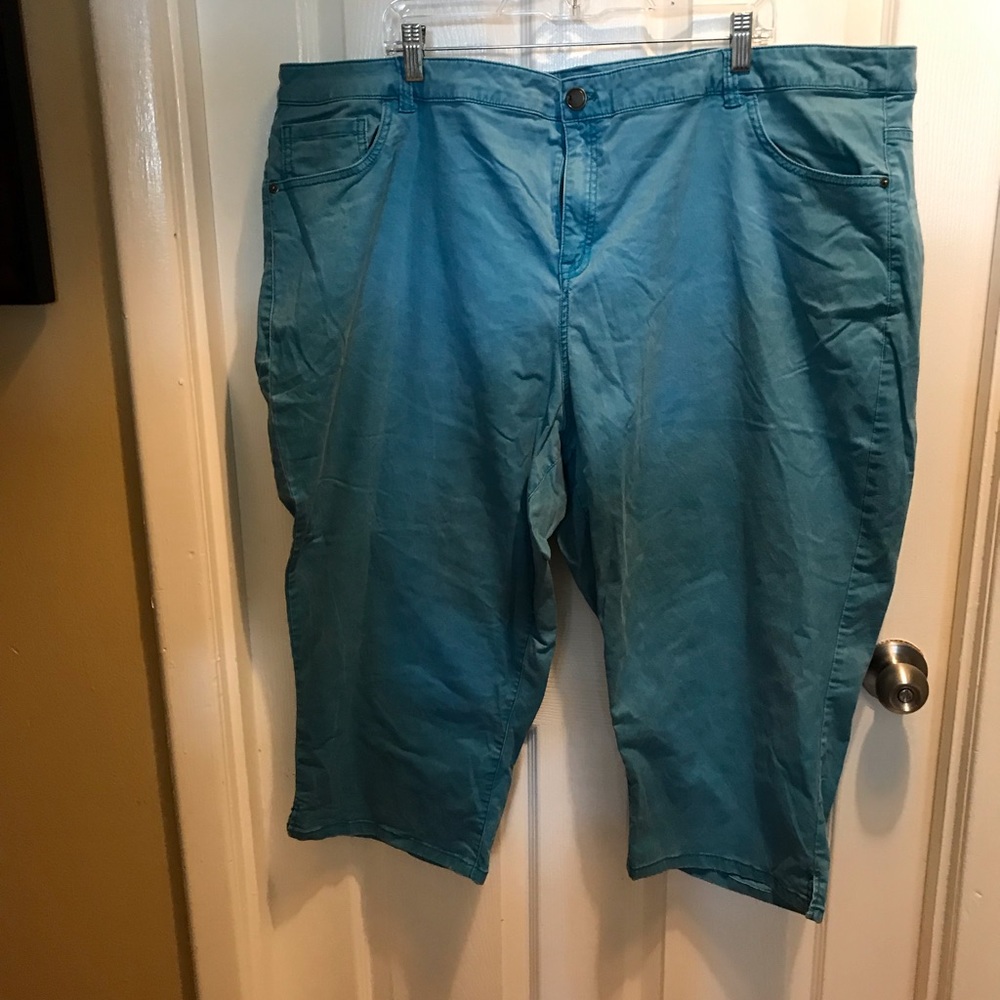 Lane Bryant Plus Capris